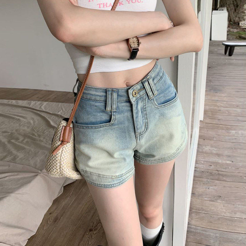 浅色牛仔短裤女夏季2026新款辣妹高腰a字小个子薄款外穿包臀热裤