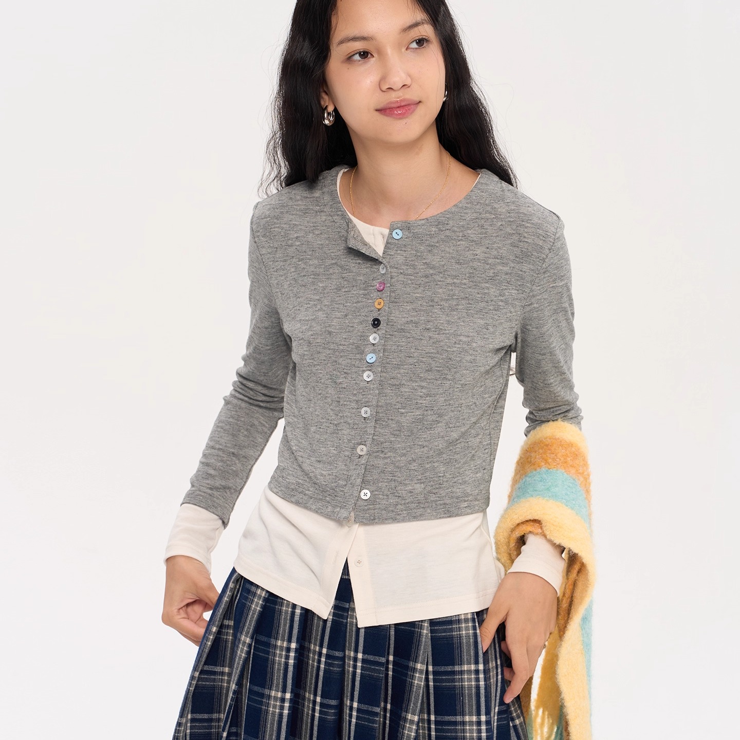 「heris」趣味彩扣假两件开衫