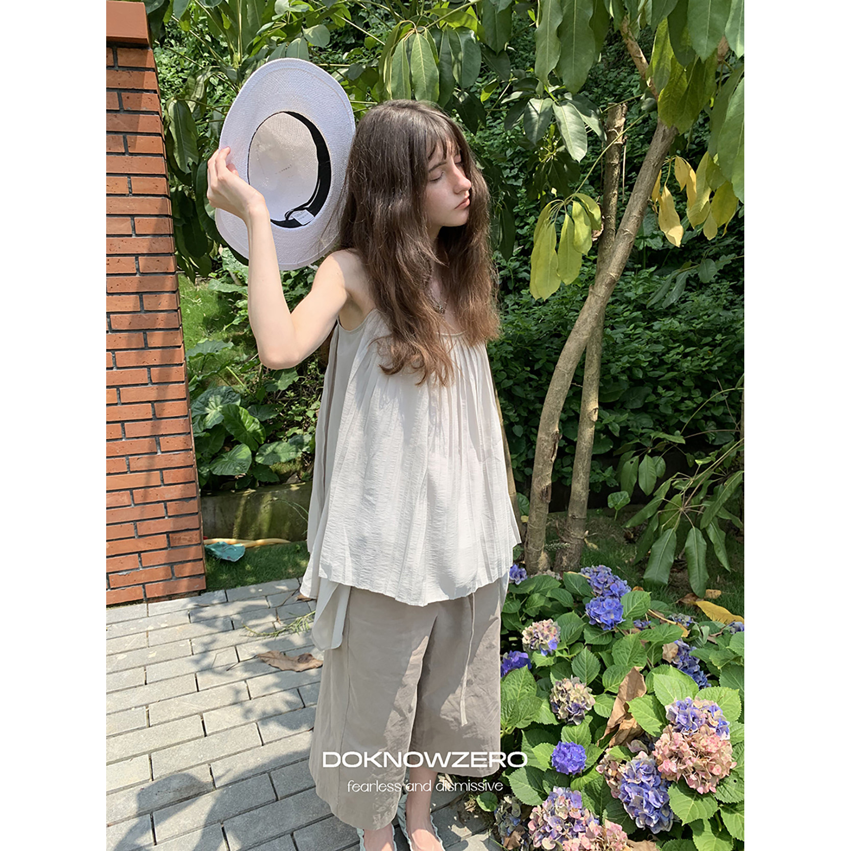 DKZ 灰色压褶吊带背心女夏季新款宽松简约a摆无袖上衣