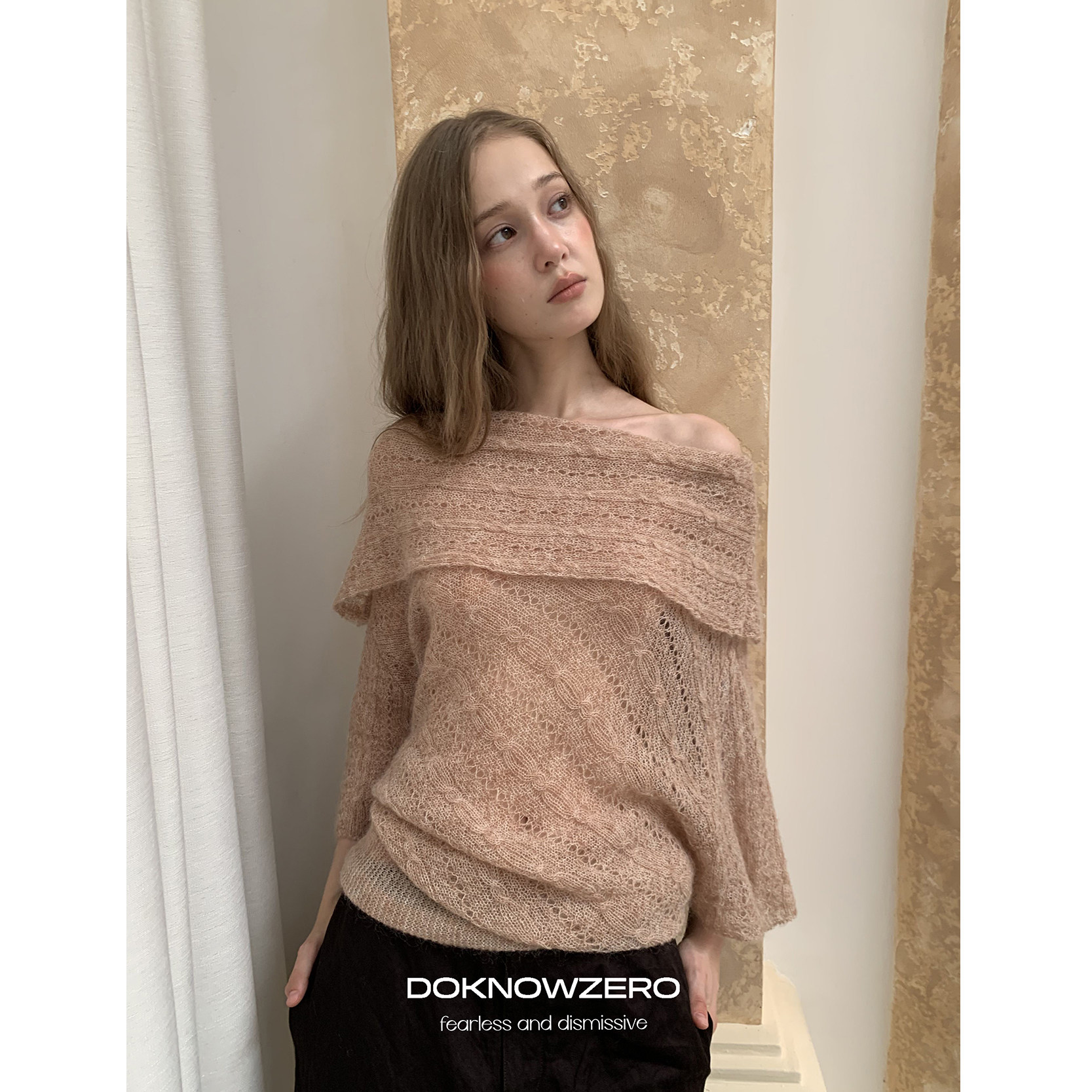 DKZ 马海毛斜领针织中袖女秋季新款温柔风露肩提花上衣