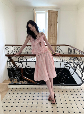 DKZ 可露丽风串珠绑带吊带背心女夏季新款粉色织带褶皱伞裙两件套