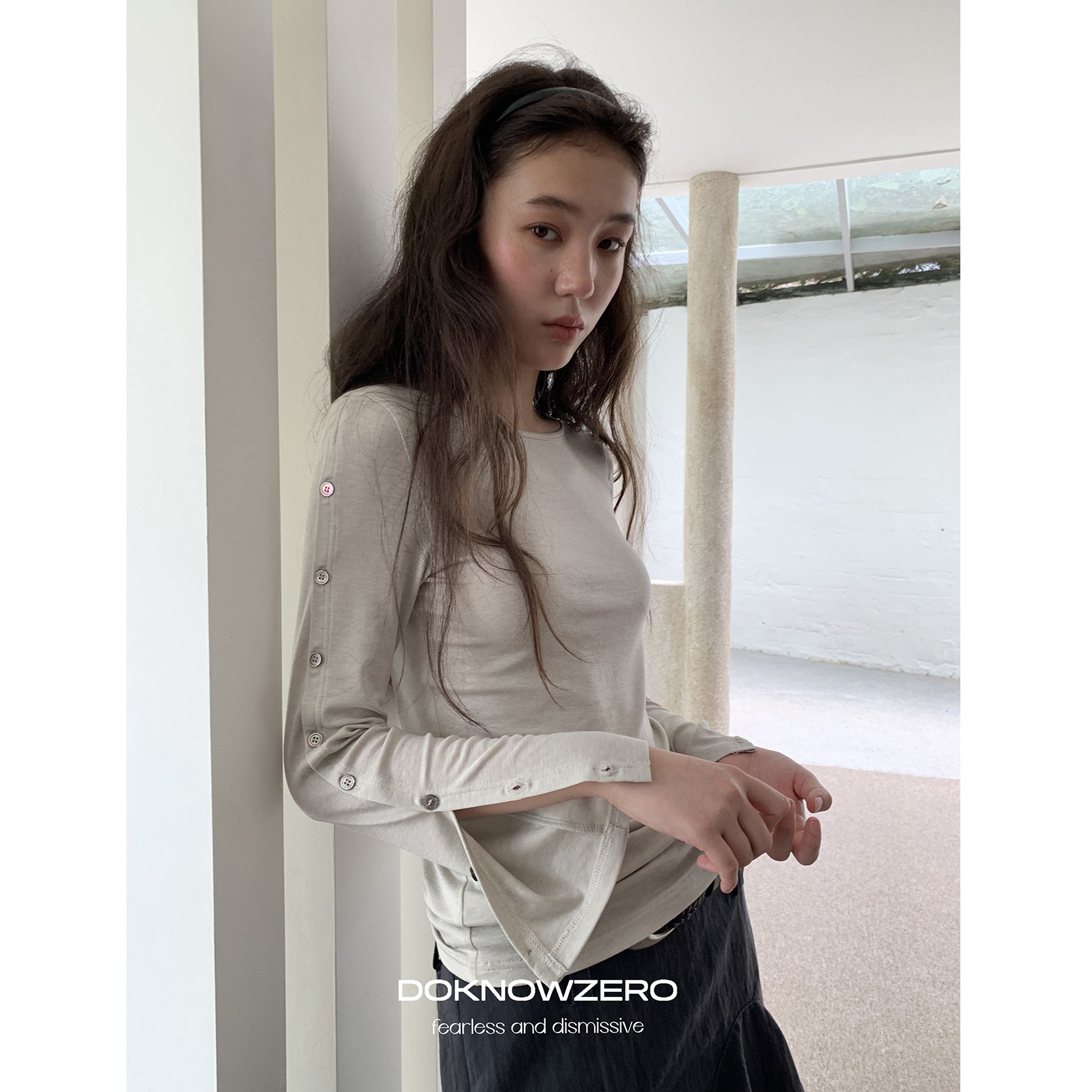 DKZ 纽扣喇叭袖长袖t恤女秋季新款松弛感上衣