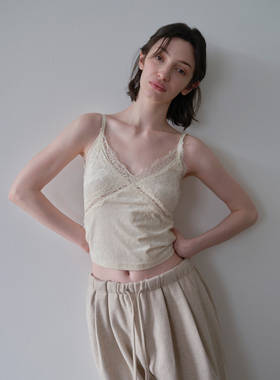DKZ 杏色v领丝绒蕾丝吊带背心女秋冬新款内搭上衣