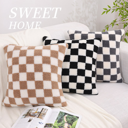 高级感棋盘格抱枕轻奢风