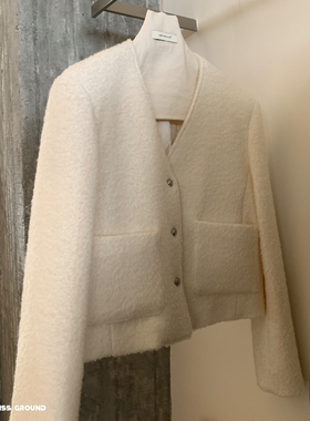 莓果新韩标升级羽绒里衬简约气质v领羊毛外套（含48羊毛）H31130