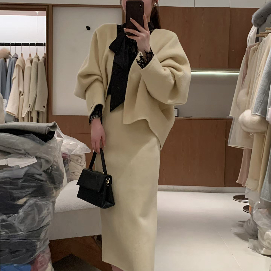 莓果家字轻奢千金风设计感半身裙套装（含100羊毛）(无领标)CF541