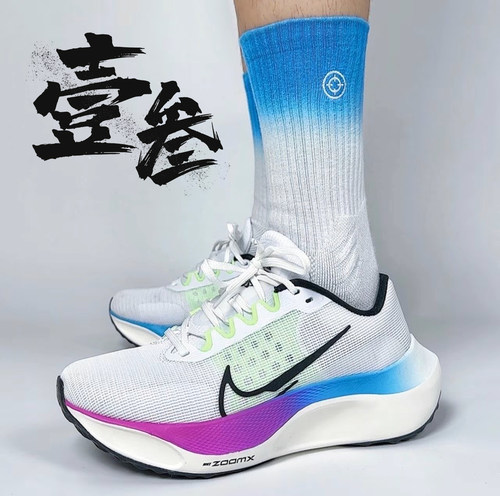 Nike Zoom Fly 5男子ZoomX泡棉轻便回弹防滑耐磨低帮跑步鞋