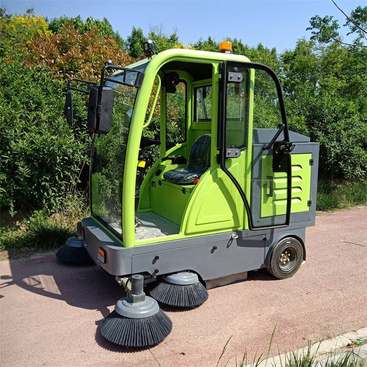 电动清扫车新能源电动扫地车扫地车价格驾驶式物业小区道路清扫车