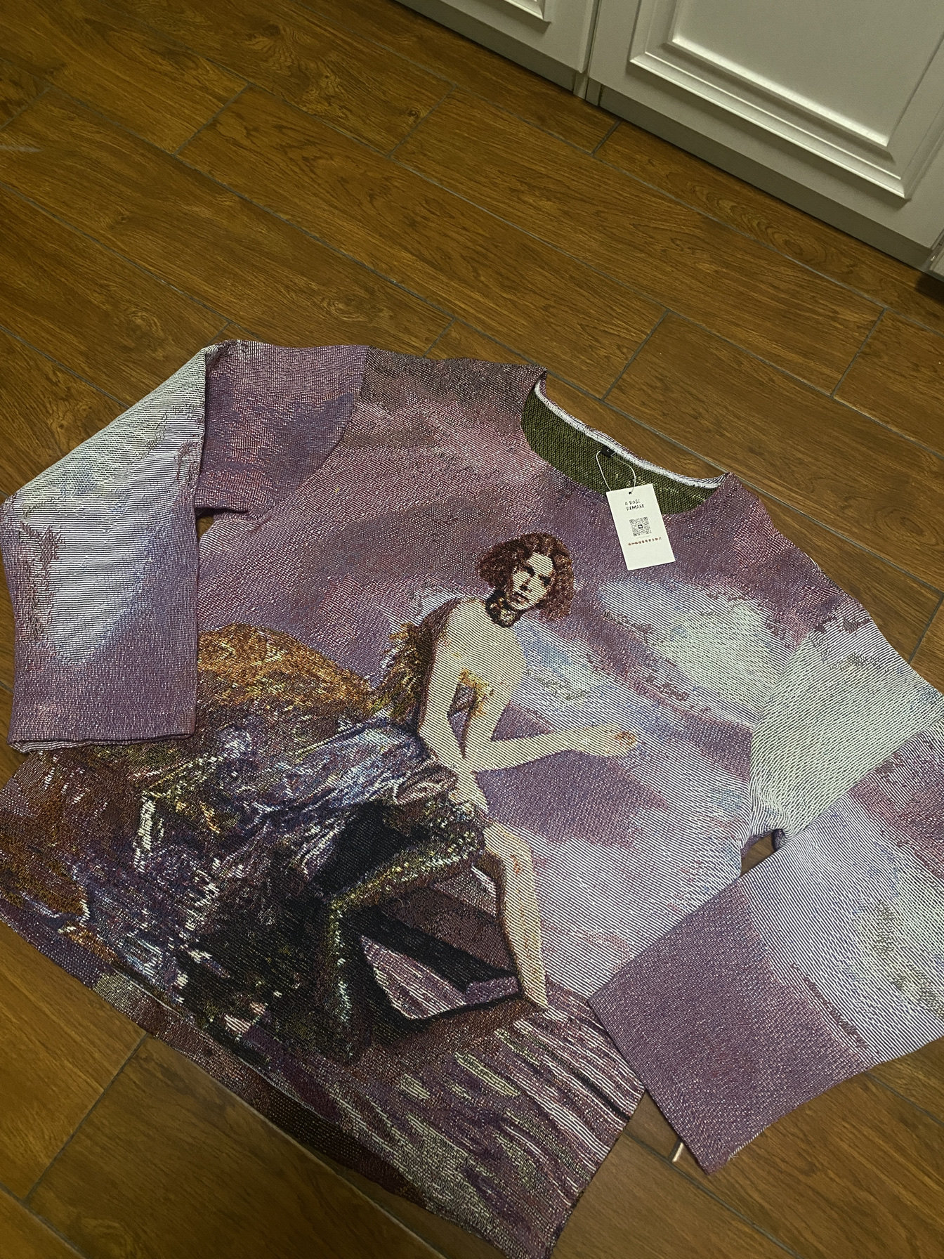 thumbnail for Remake Hand-Embroidered Round-Neck Mermaid Portrait Sweatshirt