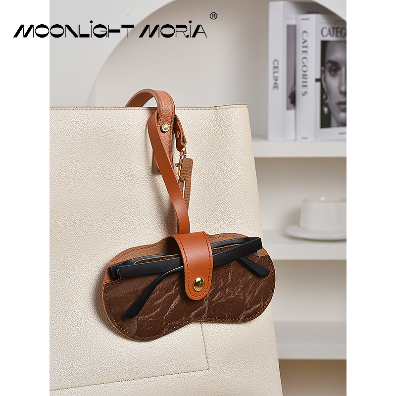 眼镜挂包女挂件清新便携式眼睛盒男士高档近视墨镜夹收纳套保护套