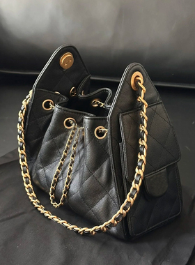 25bag新款mini抽绳水桶包链条单肩鸳鸯链油蜡皮鱼子酱牛皮hobo女