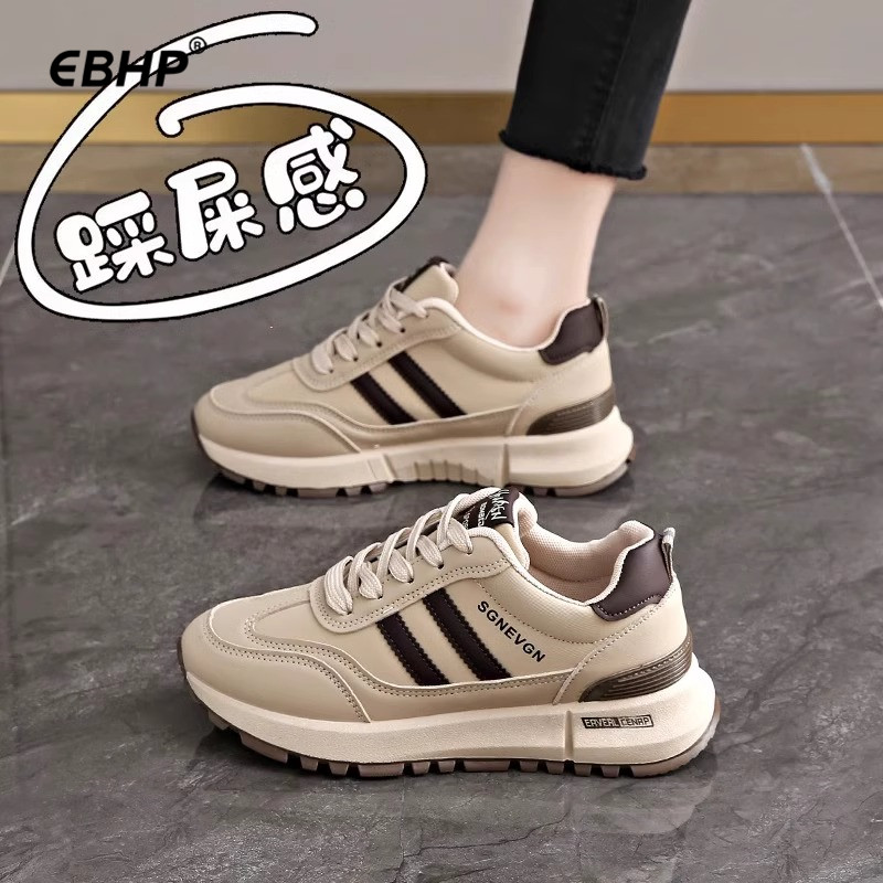 休闲鞋踩屎感运动鞋女春季2025年新款软底跑步鞋休闲旅游阿甘潮鞋