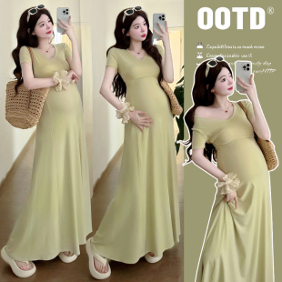 2025夏季 孕妇装 新款 时尚 宽松显瘦针织连衣裙 实拍 简约风短袖 现货