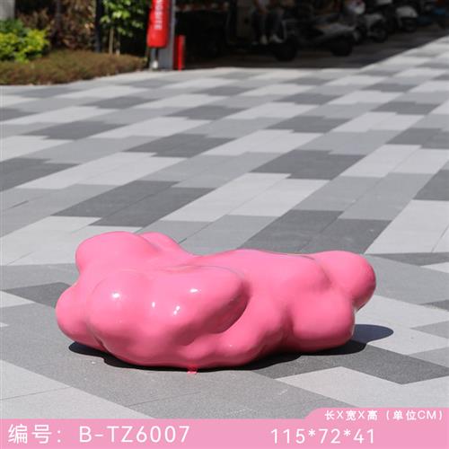 户外大型玻璃钢几何兔子雕塑景区商场商业街室内外景观装饰摆件