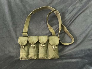 老货正品79年对越自卫还击侦查型79微冲斜挎式携具包越战单肩腰包