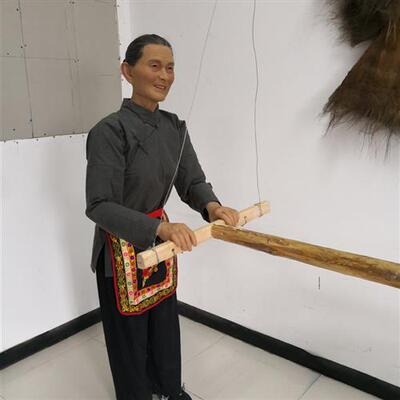 电动推磨蜡像