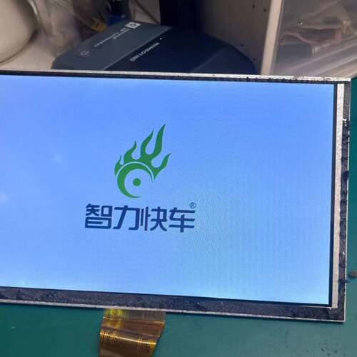可维修950p，，，，寸液晶屏有两条划痕成色如图。功能正常。