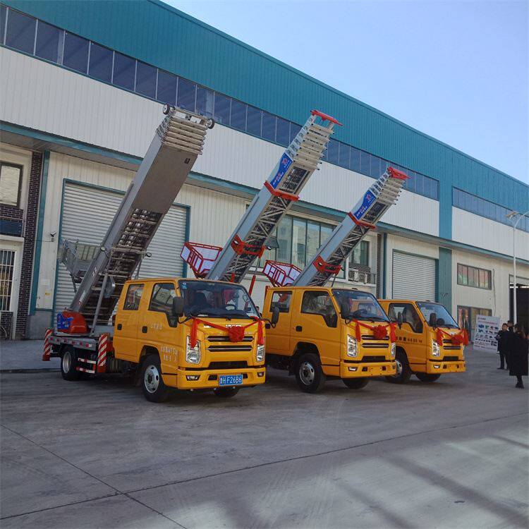 伸缩升降高空作业平台32米云梯车楼房工地上料云梯车高空载运车