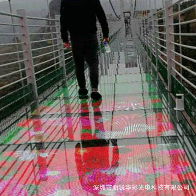 led玻璃栈道屏led透明屏玻璃屏大型游乐led玻璃栈道屏