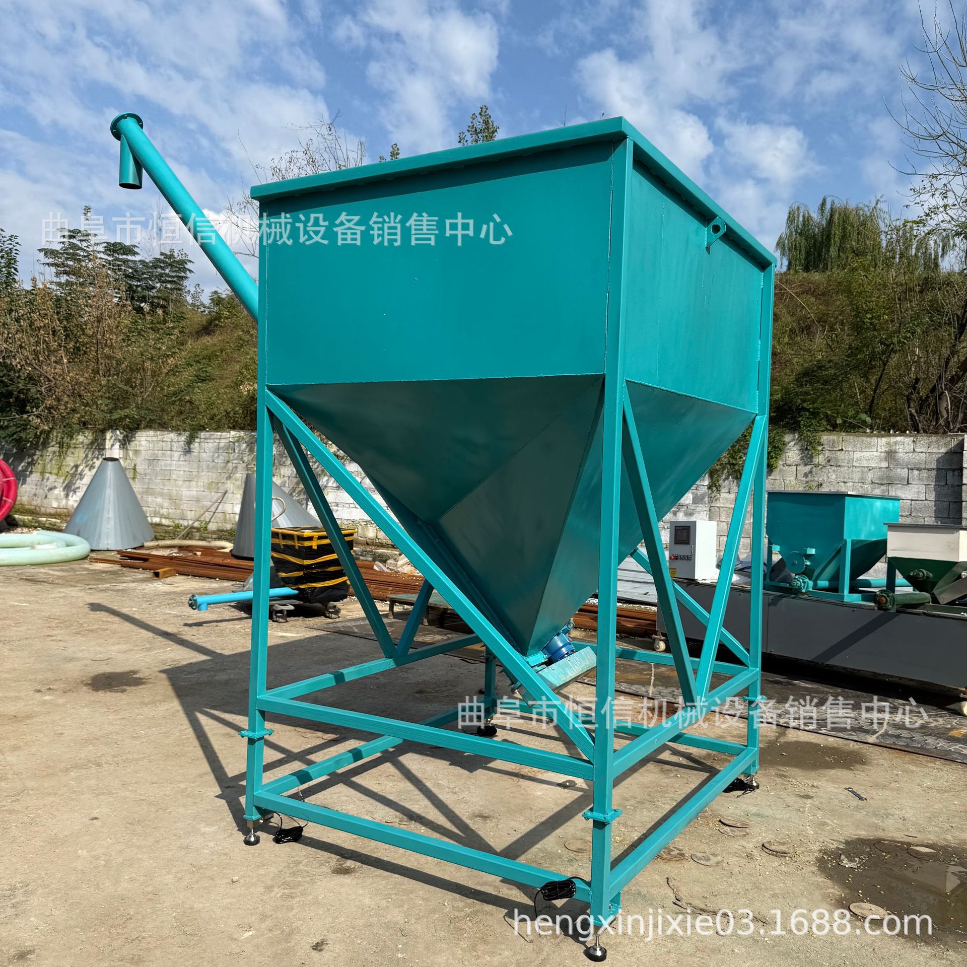 五谷杂粮里面加营养粉螺旋喂料机zcjb 硫磺粉微量元素给料器