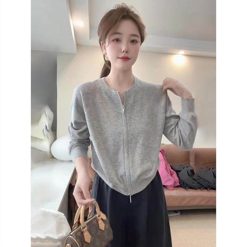 灰色薄款圆领长袖针织衫女2025新款春秋短款毛衣开衫外套洋气上衣,女装/女士精品,毛针织衫,淘宝优惠券,粉丝福利购,淘宝优惠卷
