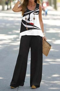 Print sleeveless T-shirt and trouser suit印花无袖T恤长裤套装