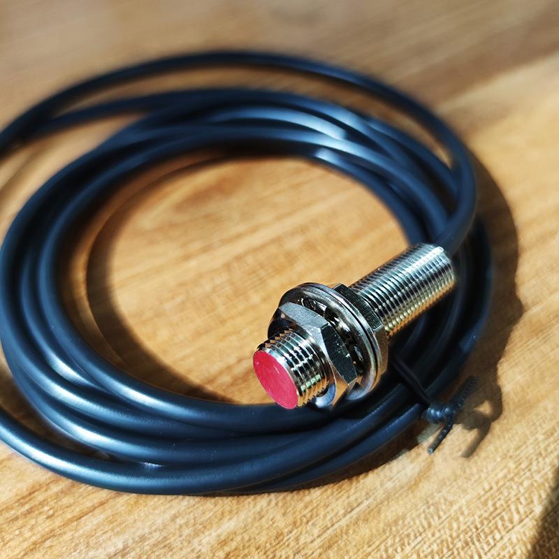 劳易测/Leuze接近开关IS C12MM/2NO-4E0圆柱型感应光电传感器