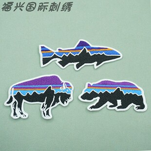 户外登山巴塔鱼牛熊标志魔术贴章 刺绣布贴个性装饰缝制自粘款