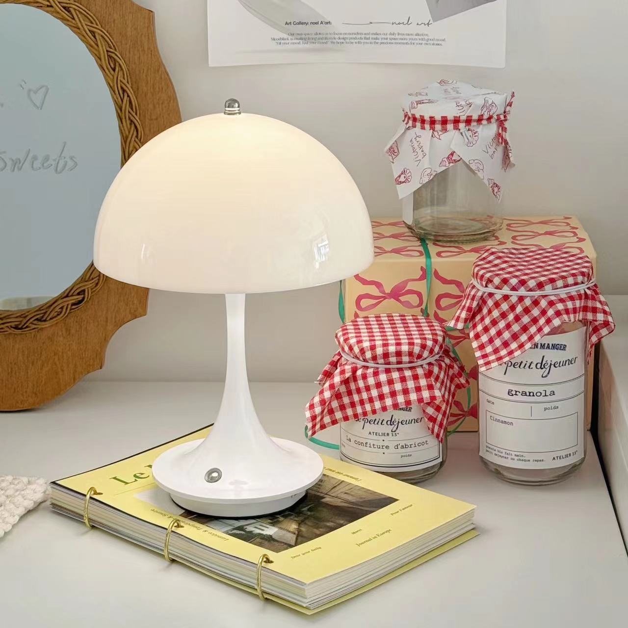 韩风ins简约水母台灯卧室小夜灯