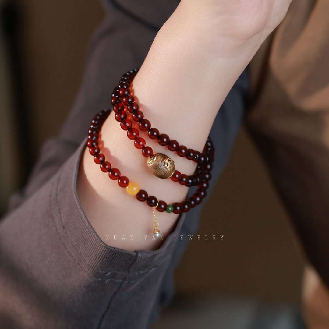 暖言天然三圈血珀手串