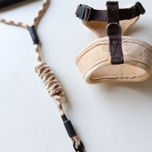 爱心绒布宠物胸兜毛绒套头护胸狗背心涤棉手柄圆绳宠物牵引绳