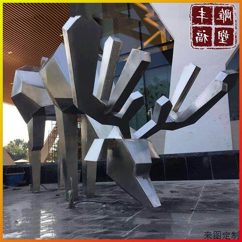 镜面雕塑不锈钢鹿雕塑广场公园大型长颈鹿不锈钢几何鹿抽象雕塑