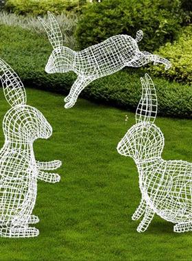 户外铁艺动物镂空蝴蝶不锈钢蜻蜓梅花鹿雕塑摆件兔子草坪装饰发光