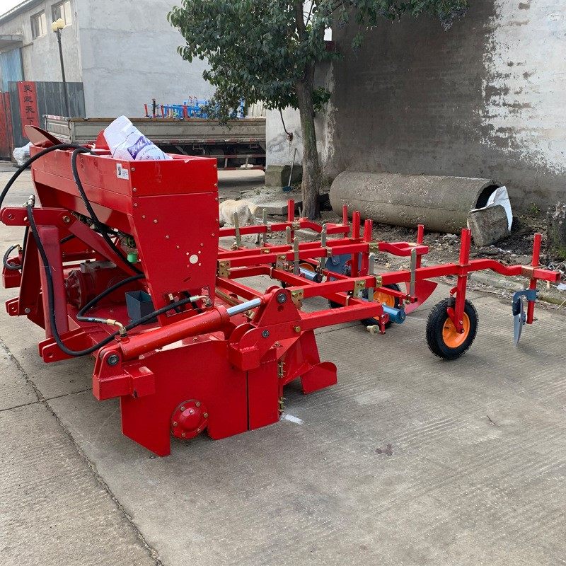 马铃薯种植机厂家土豆播种机毛豆播种机土豆上土机