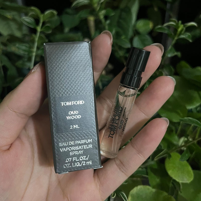 Tom Ford/汤姆福特乌木沉香白麝香中性香水试管小样2ml