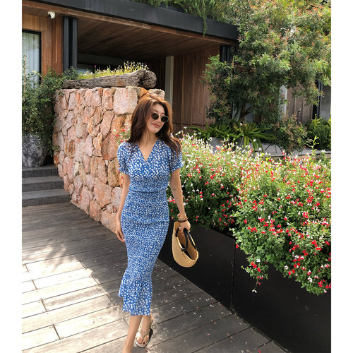 龍喜儿 天丝亚麻“碎花连衣裙女V领长款灯笼袖收腰印花鱼尾裙B447