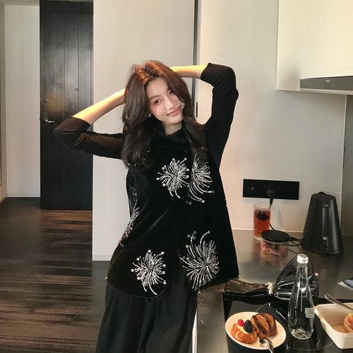 龍喜儿 高级感贵气黑色珠片丝绒马甲女新中式坎肩无袖外套D516