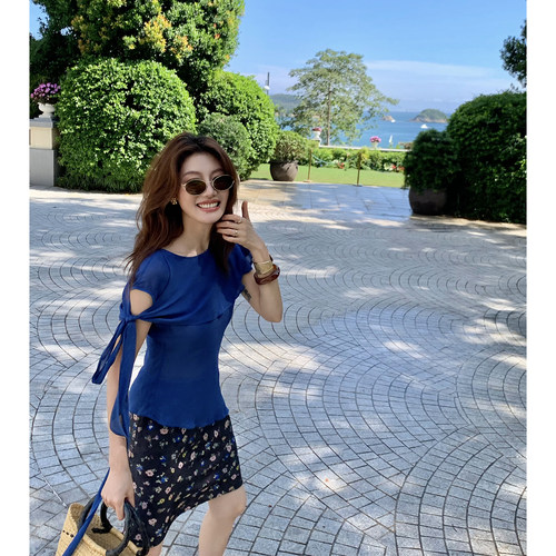 龍喜儿 “loo%人丝”法式上衣女荡领荷叶边不对称设计感小衫Z113