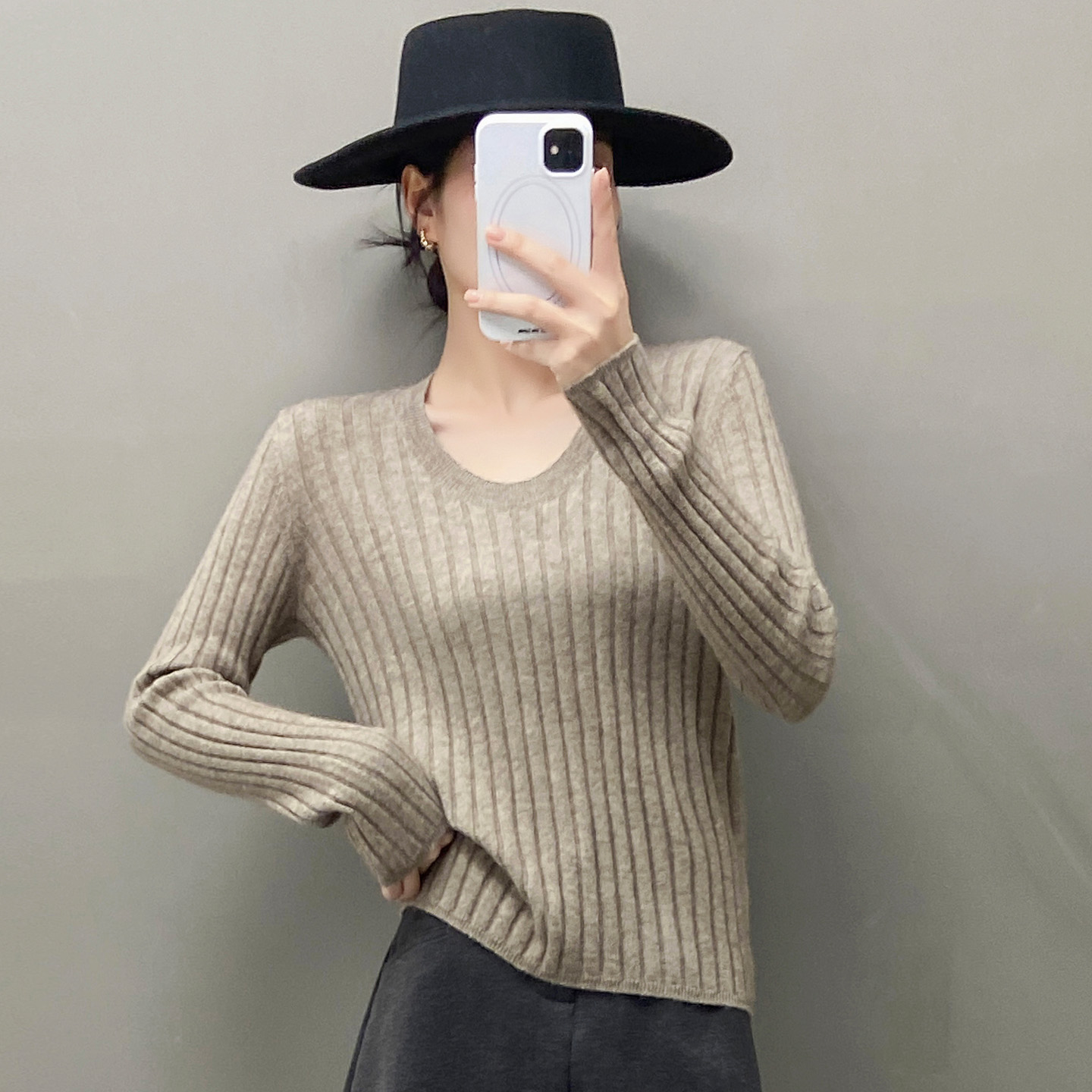 秋冬修身坑条U领羊绒女打底毛衣