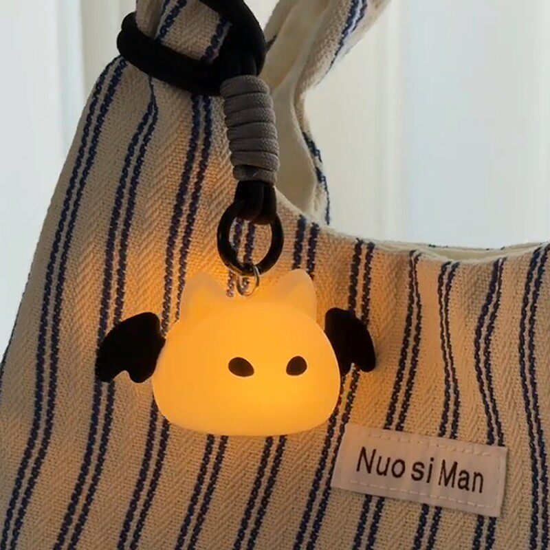 小蝙蝠拍拍灯包包挂件书包小玩偶挂饰可爱可调节灯光高级感小众