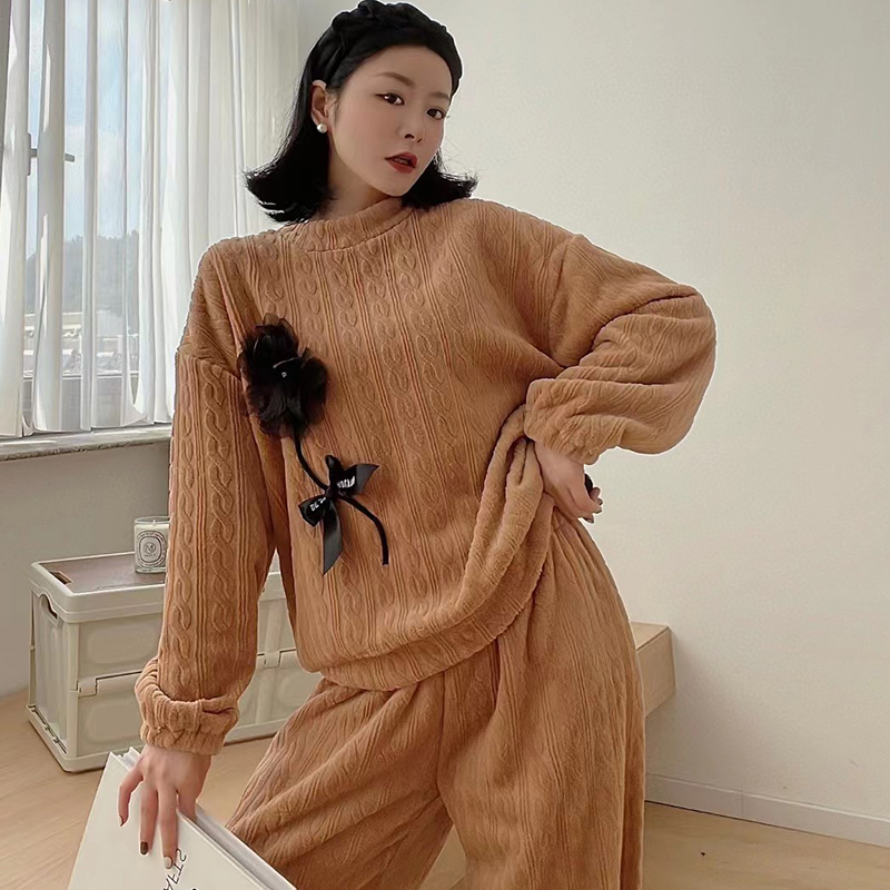 维安花密简约风睡衣女立体麻花纹保暖圆领小个子秋冬款减龄家居服
