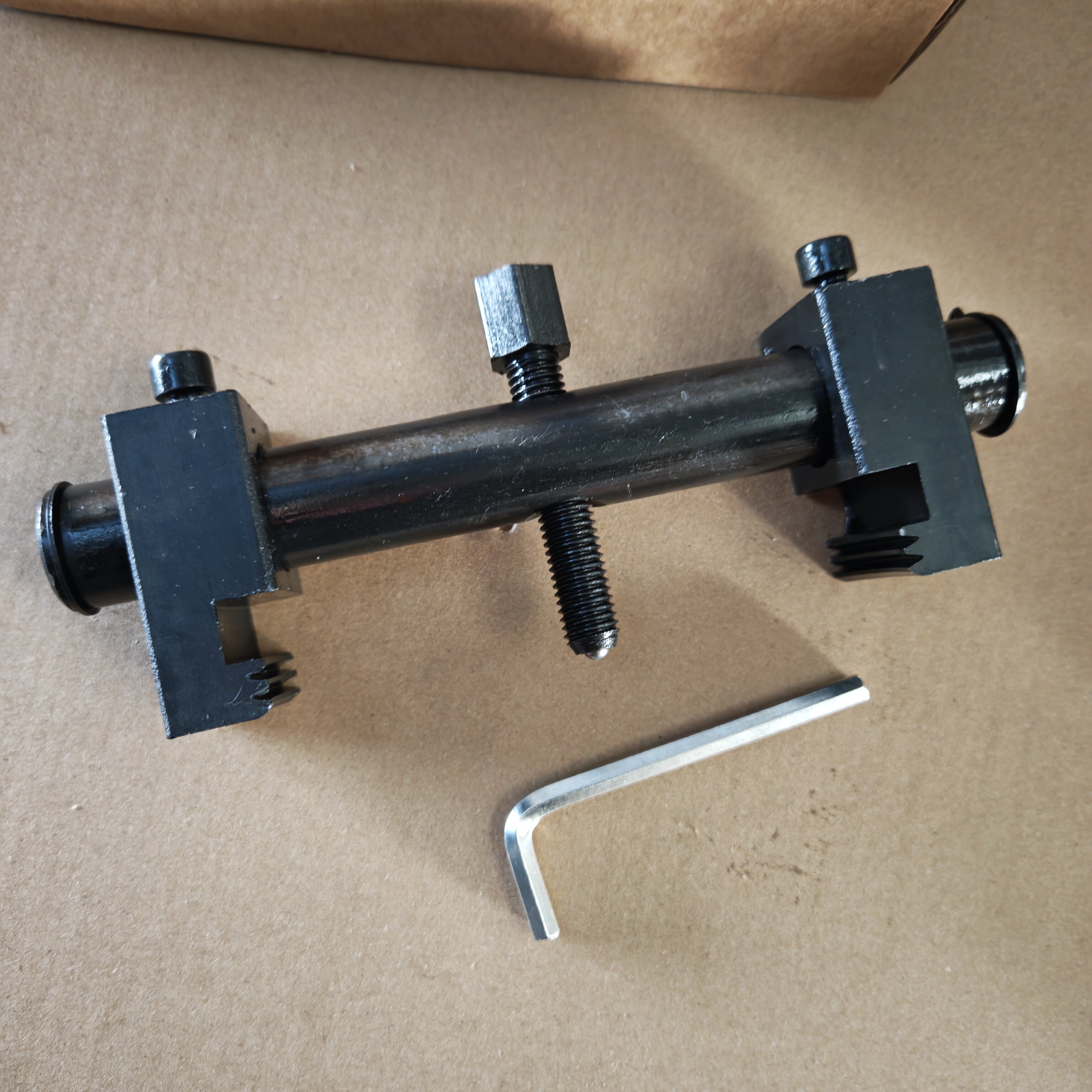 曲轴皮带轮拉马拆皮带轮工具风机叶轮拉马电机方向盘拉马拆卸工具