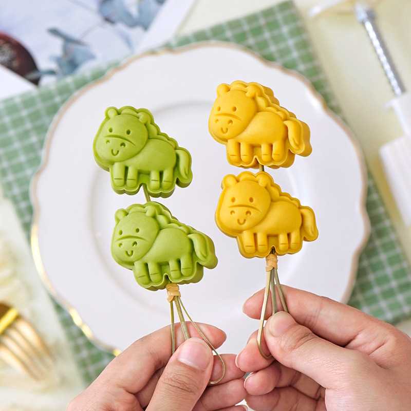 2025新款30g迷你月饼模具绿马核桃福袋冰皮绿豆糕手压式模型印具