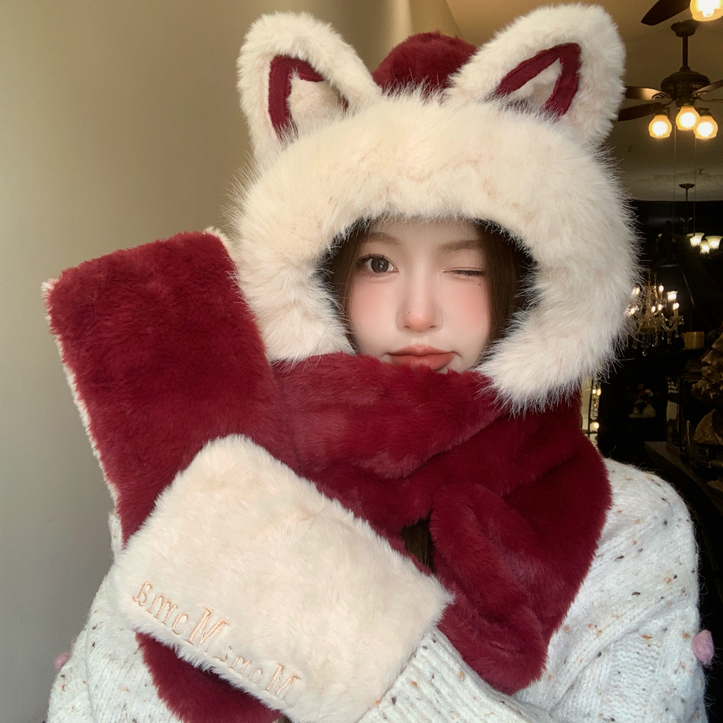 冬季新款字母狐狸耳帽子加厚保暖帽子围巾手套一体骑行防风三件套