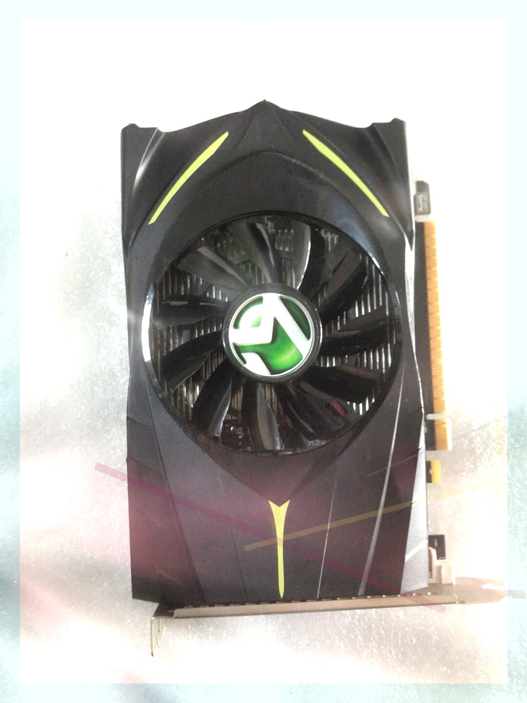 铭瑄750ti 2g 成色不错.功能正常没有任何问题.