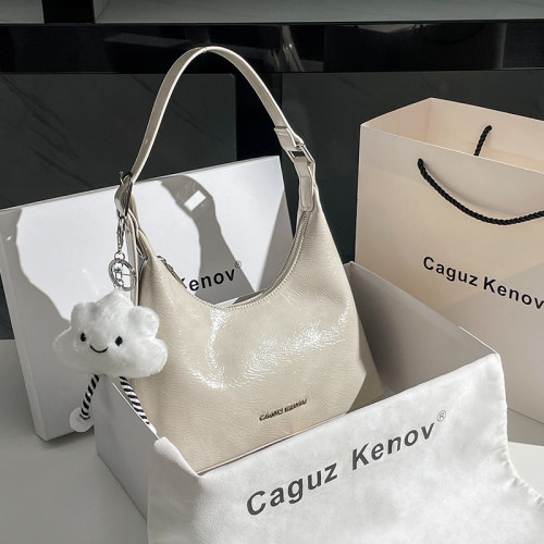 Caguzkenov时尚百搭软皮腋下包