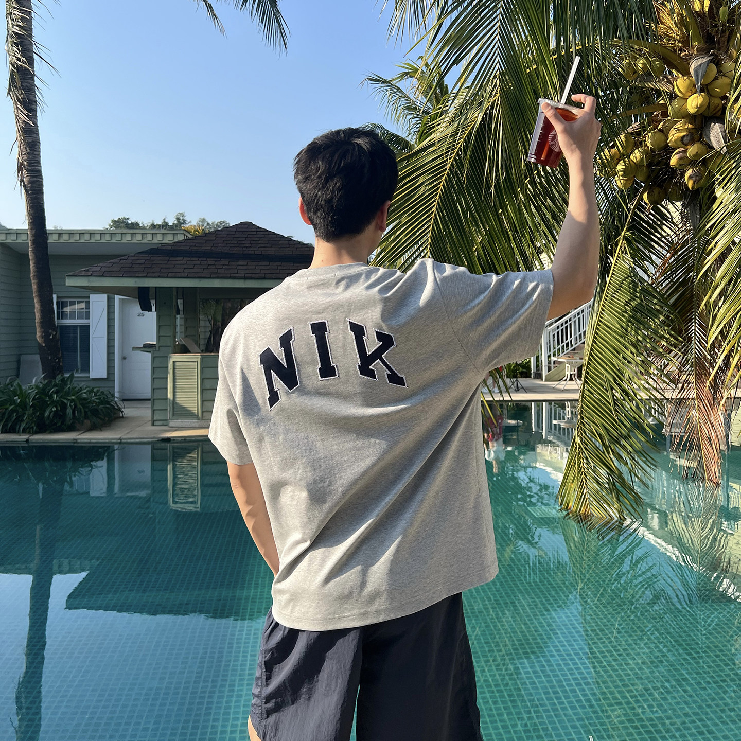 马克斯星球 美式休闲风背后字母刺绣短袖T恤男圆领宽松简约上衣潮