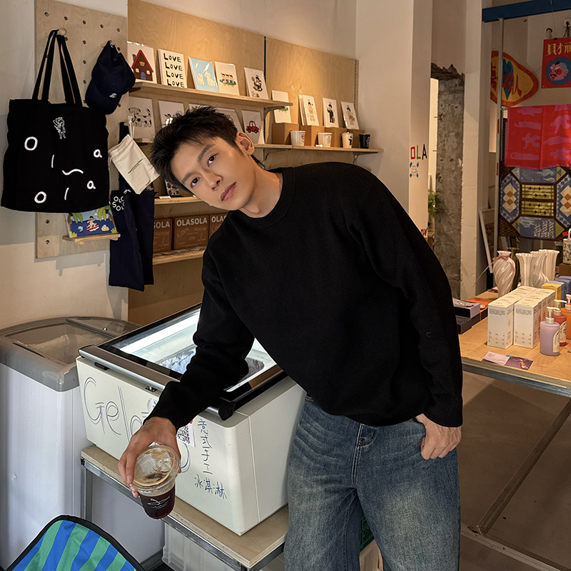 马克斯星球纯色厚毛衣打底衫