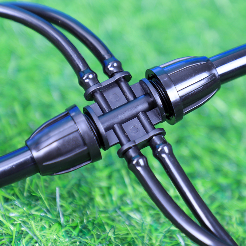 京小巴浇花器异径六通