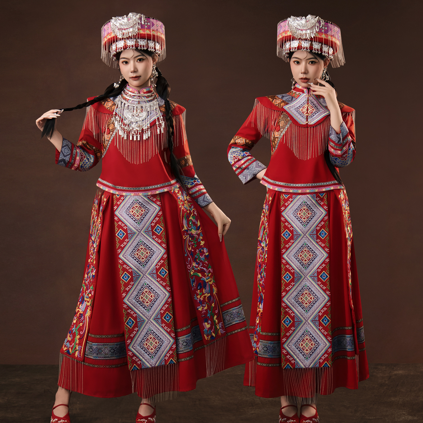 新款土家族婚服刺绣盛装